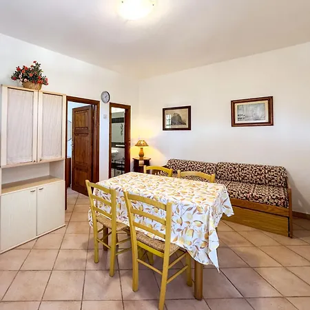 Casa Rossi * كابوليفيري